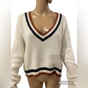 American Eagle  Women's Navy and White Jumper size M